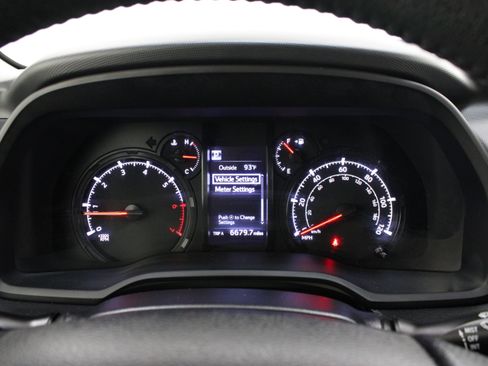 Used 2023 Toyota 4Runner SR5 Premium AWD/4WD image 37