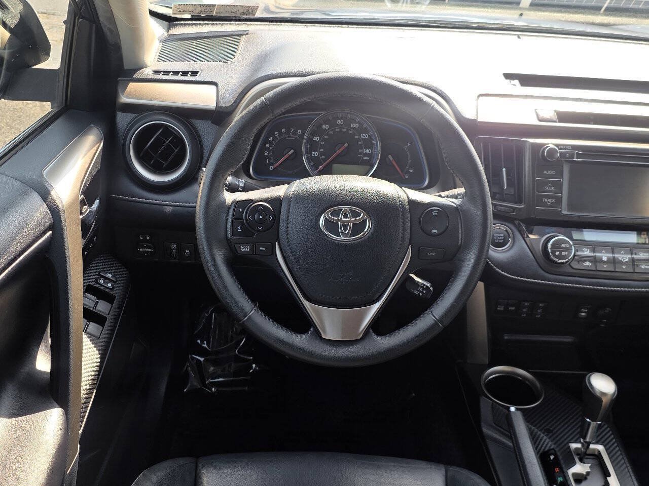 Used 2013 Toyota RAV4 Limited AWD/4WD image 18