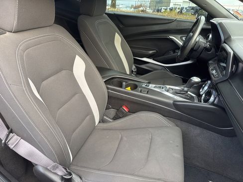 Used 2017 Chevrolet Camaro SS image 20