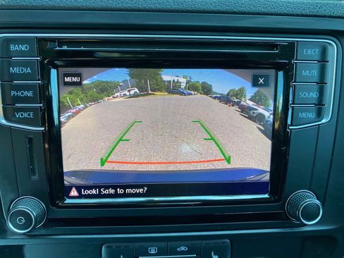 Used 2017 Volkswagen Jetta SE FWD image 14