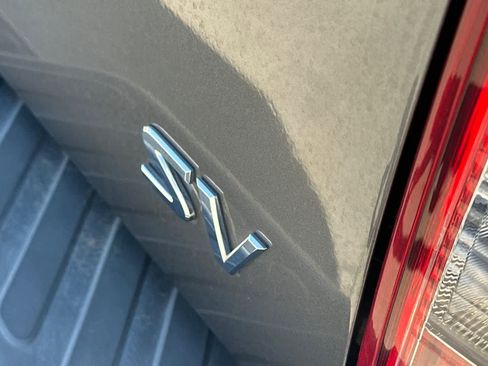 Used 2020 Nissan Frontier SV image 13