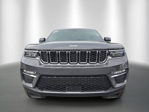 Used 2025 Jeep Grand Cherokee Limited AWD/4WD image 2