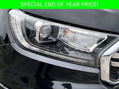 Used 2022 Ford Ranger Lariat w/ Equipment Group 501A High image 32