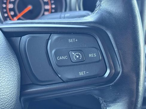 Used 2023 Jeep Gladiator Sport image 28