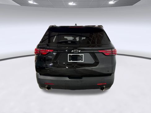 Used 2023 Chevrolet Traverse LT FWD image 8