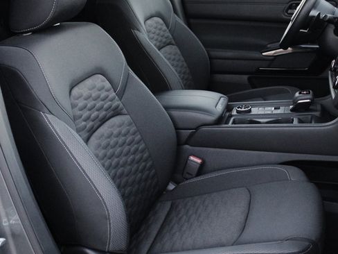 Certified 2024 Nissan Pathfinder S image 22