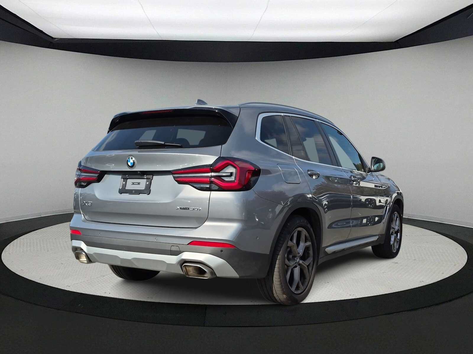 Used 2024 BMW X3 xDrive30i w/ Premium Package AWD/4WD image 8