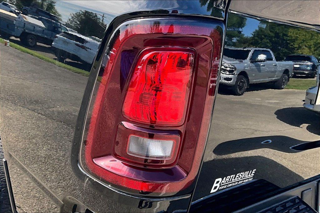 Used 2025 RAM 2500 Tradesman w/ Chrome Appearance Group AWD/4WD image 26