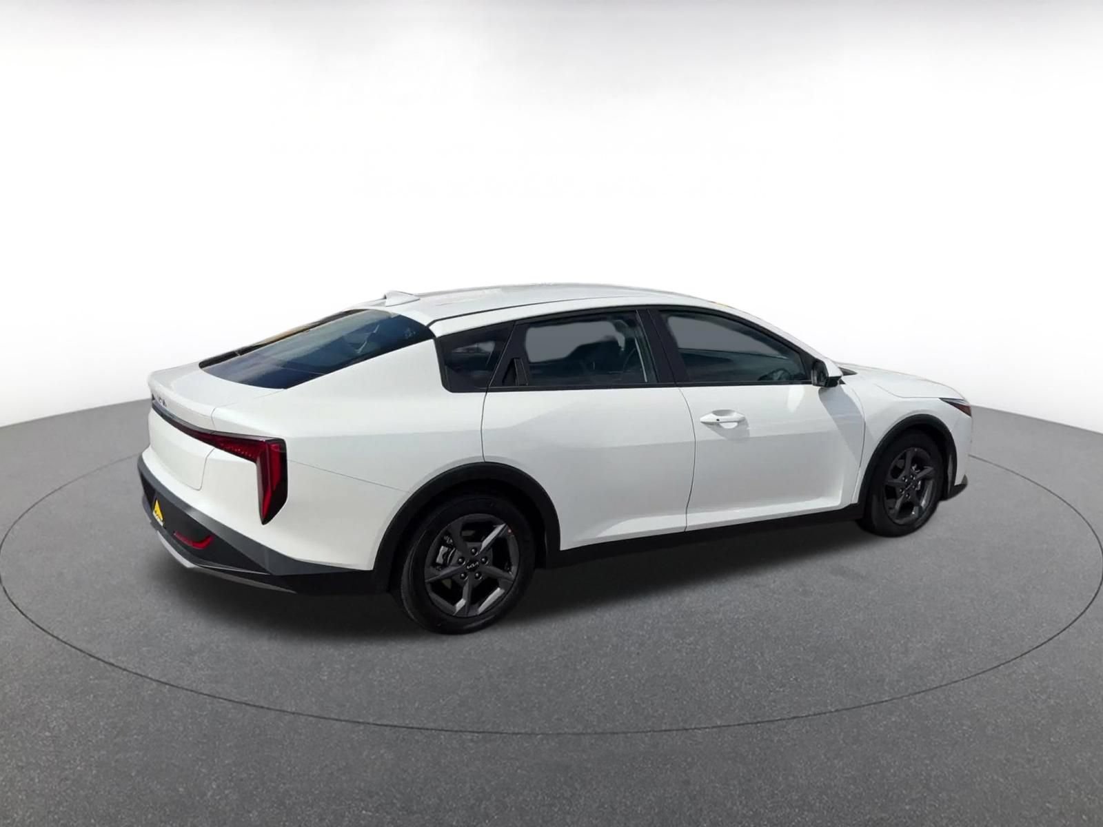 Used 2026 Kia K4 FWD image 14