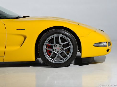 Used 2001 Chevrolet Corvette Z06 w/ Memory Pkg image 13