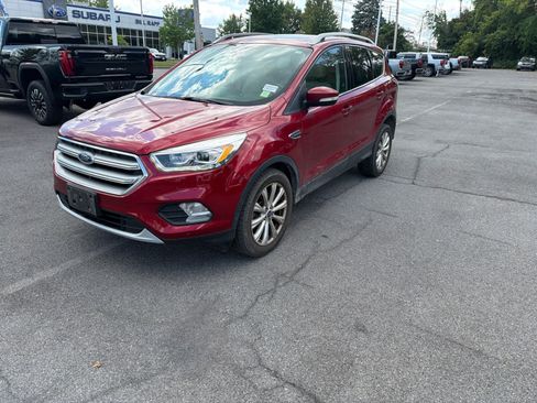 Used 2017 Ford Escape Titanium w/ Equipment Group 301A AWD/4WD image 14