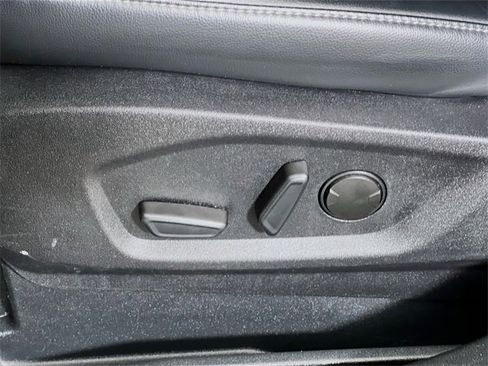 Used 2024 Ford Edge SEL image 11