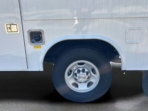New 2025 Chevrolet Express 3500 w/ Power Convenience Package RWD image 23