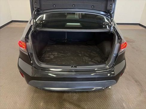 Used 2020 Toyota Corolla XLE image 12