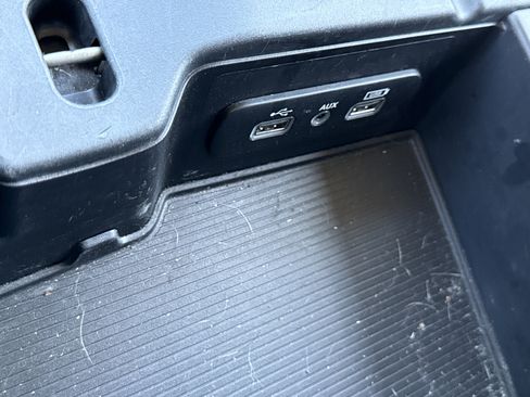Used 2018 RAM 1500 Express RWD image 19