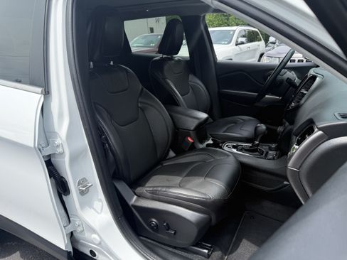 Used 2021 Jeep Cherokee Limited AWD/4WD image 17