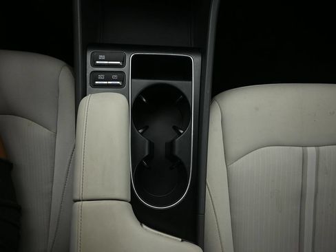Used 2025 Hyundai Sonata SEL FWD image 28