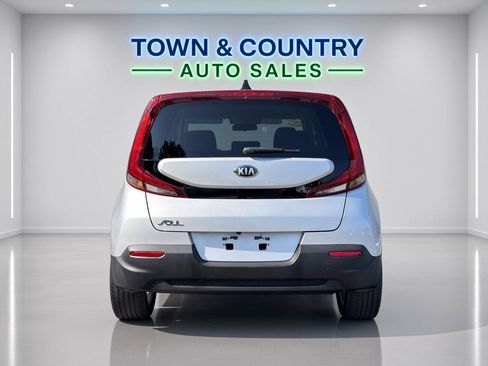 Used 2020 Kia Soul LX FWD image 4