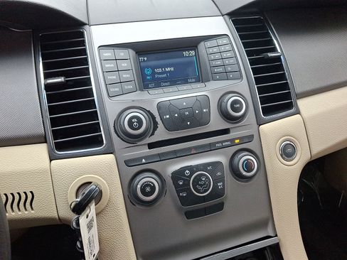 Used 2017 Ford Taurus SE FWD image 14