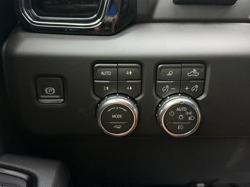 New 2026 GMC Sierra 1500 AT4X AWD/4WD image 21