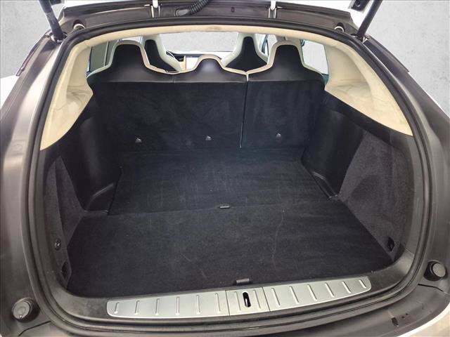 Used 2018 Tesla Model X 75D AWD/4WD image 6
