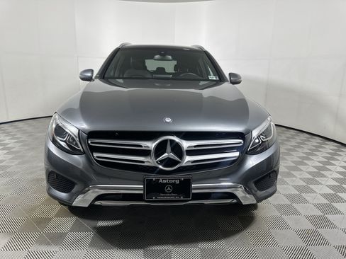 Used 2017 Mercedes-Benz GLC 300 4MATIC image 2