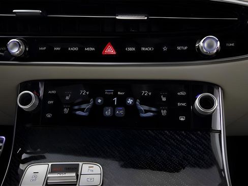 New 2026 Genesis GV70 3.5T Sport Prestige AWD/4WD image 19