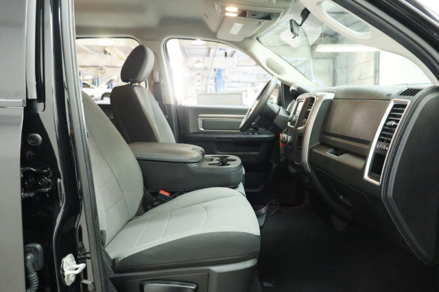 Used 2024 RAM 1500 Classic SLT AWD/4WD image 23