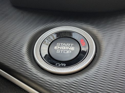 New 2025 Jeep Grand Cherokee Laredo image 25