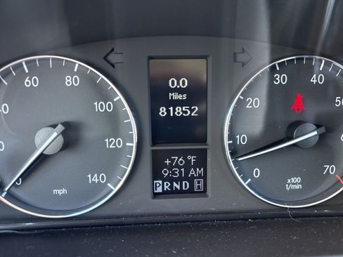 Used 2010 Mercedes-Benz G 550 image 21