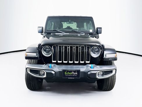 Used 2023 Jeep Wrangler Unlimited Sahara w/ Cold Weather Group AWD/4WD image 2