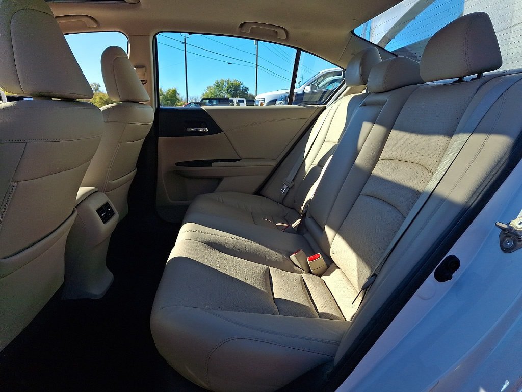 Used 2016 Honda Accord EX-L image 10