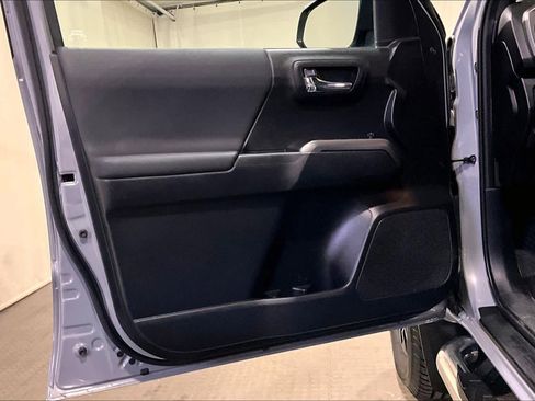 Used 2021 Toyota Tacoma TRD Sport image 20