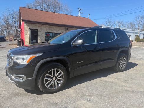 Used 2017 GMC Acadia SLE image 8