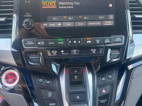 Used 2018 Honda Odyssey Elite image 4