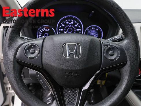 Used 2022 Honda HR-V LX image 10