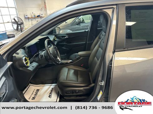 Used 2024 Chevrolet Trax ACTIV w/ Driver Confidence Package image 10