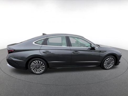 Used 2025 Hyundai Sonata SEL FWD image 16