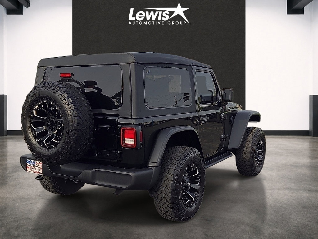 Used 2025 Jeep Wrangler Sport AWD/4WD image 4