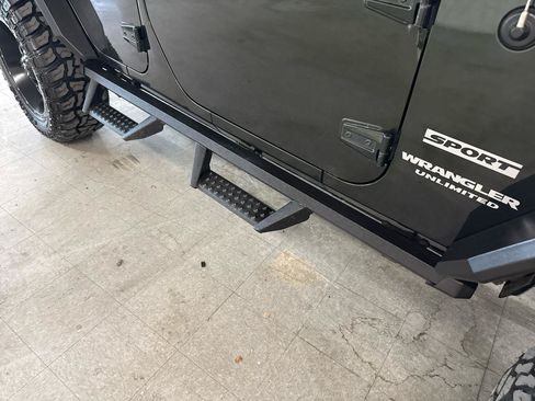 Used 2012 Jeep Wrangler Unlimited Sport AWD/4WD image 76