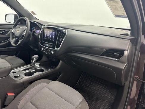 Used 2023 Chevrolet Traverse LT FWD image 29