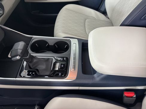 New 2026 Kia Carnival EX FWD image 43