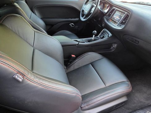 Used 2021 Dodge Challenger R/T Scat Pack RWD image 9