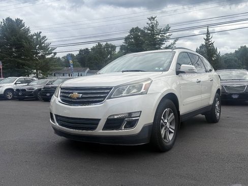 Used 2015 Chevrolet Traverse LT AWD/4WD image 4