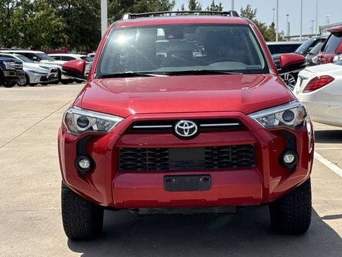 Used 2022 Toyota 4Runner SR5 Premium w/ Moonroof Package AWD/4WD image 6