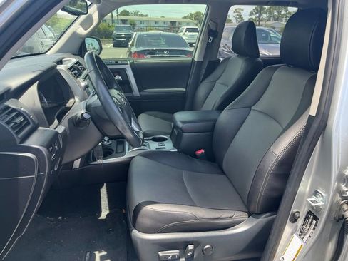 Used 2018 Toyota 4Runner SR5 Premium AWD/4WD image 9