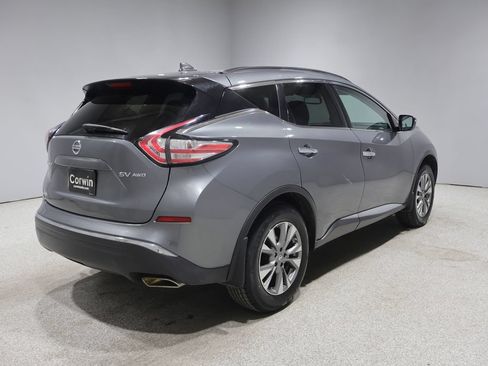 Used 2018 Nissan Murano SV AWD/4WD image 2