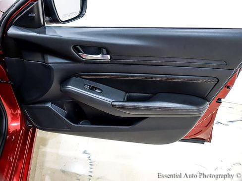 Used 2019 Nissan Altima 2.5 SR w/ SR Premium Package image 30