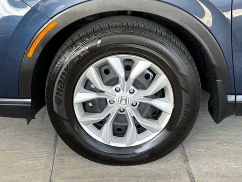 Used 2025 Honda CR-V LX image 11