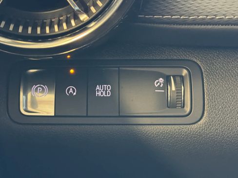 Used 2025 Chevrolet Equinox LT image 39